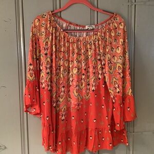 Women’s plus size pull over blouse